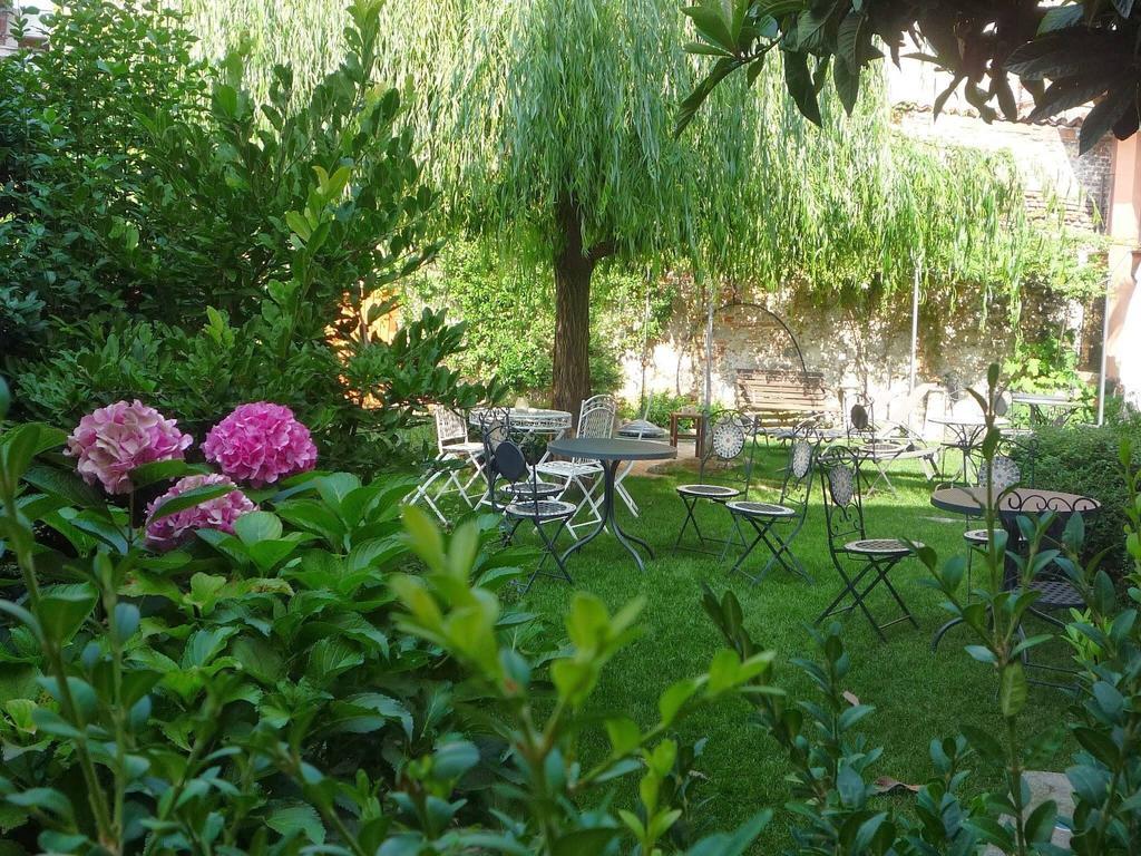 Lori'S Inn Mondovì Стая снимка
