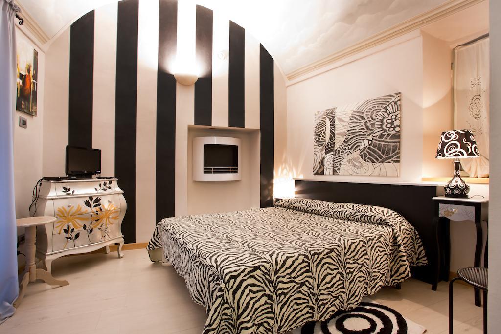 Lori'S Inn Mondovì Стая снимка